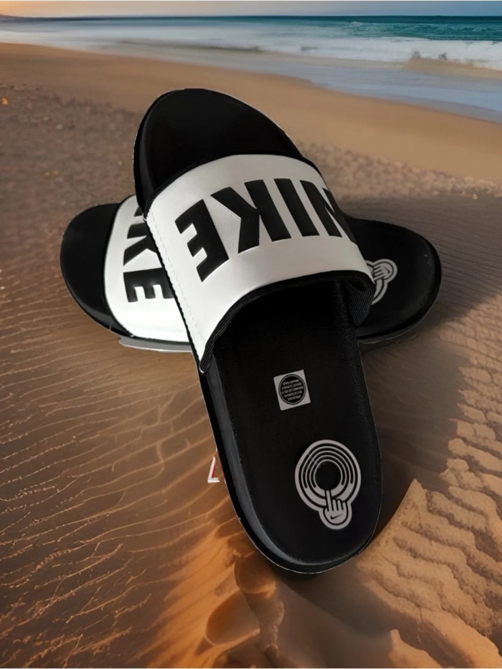Nike Offcourt Women’s Size 9 Slide Sandals. Black/White. New with Tags.